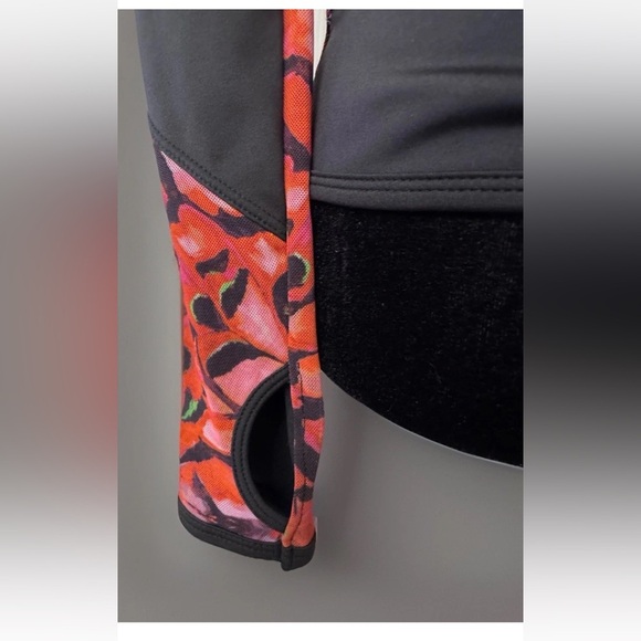 Desigual Butterfly Jacket Sz XS Womens Activewear Pakaian Jadi Wanita Sweater - Picture 5 of 9